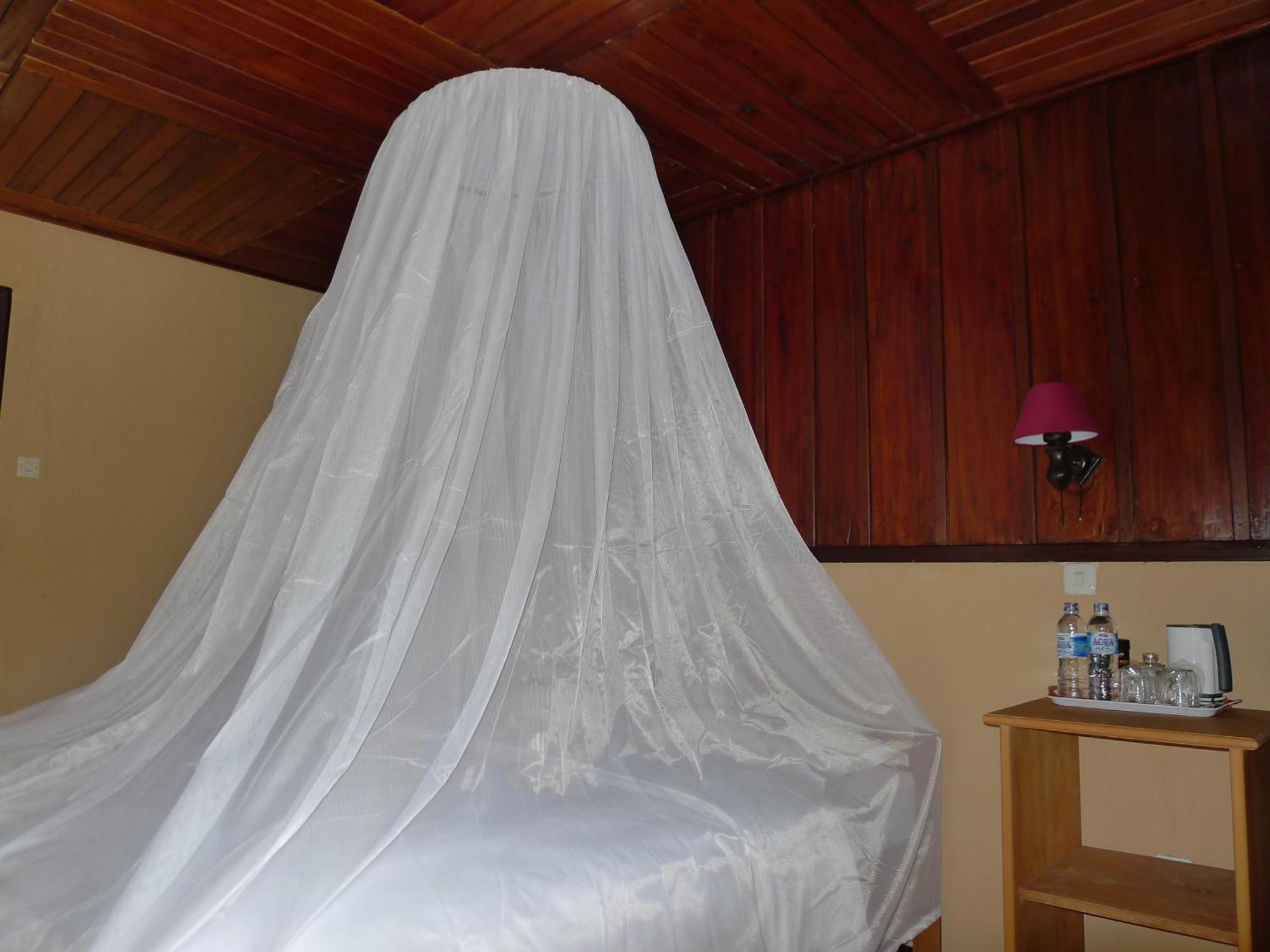 Ue Datu Cottages Tentena Δωμάτιο φωτογραφία